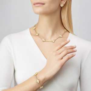 3-Piece Clover Jewelry Set – Gold Bracelet Stack