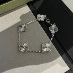 CLOVER | Silver Bracelet