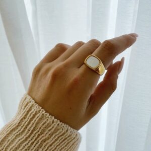 Veloura Gold Ring