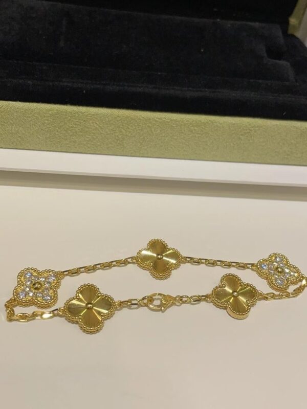 Veloura Five-Motif Pavé Clover Bracelet