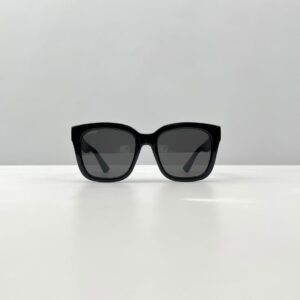 Veloura Heritage Square Sunglasses