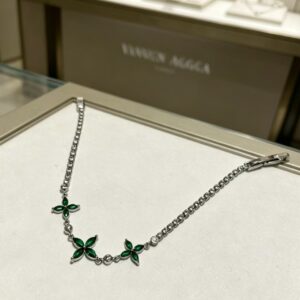 Veloura Iridescent Clover Bracelet
