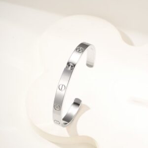 Veloura Screw Motif Slim Bangle