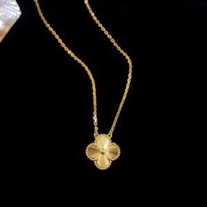CLOVER | GOLD NECKLACE