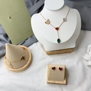 3-Piece Clover Jewelry Set – Gold Bracelet Stack